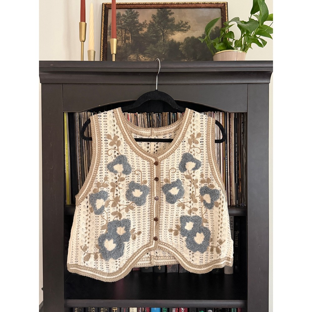 Granny Cottagecore Floral Crochet Knit Vest Large Cream Blue Boho Button Up